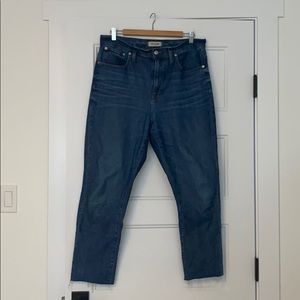 The high rise slim boy jean size 31